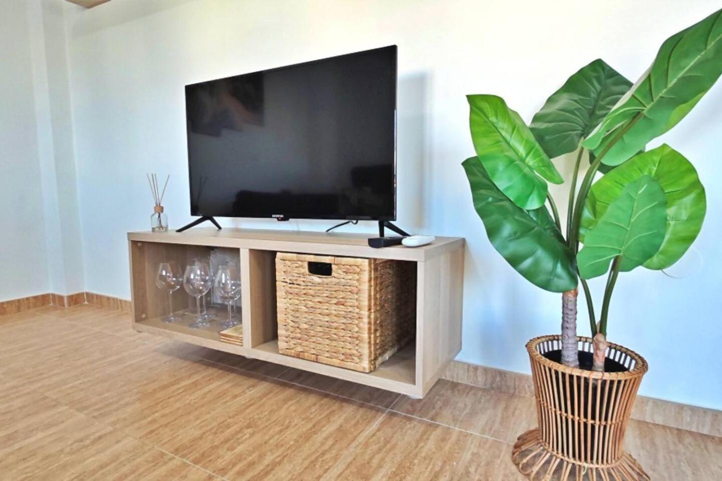 Apartamento Paseo Larios Torre Del Mar Dış mekan fotoğraf
